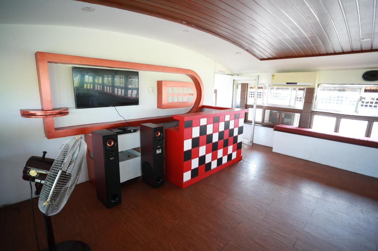 Friends Cruise, Nightstay Houseboat Alappuzha Bagian luar foto