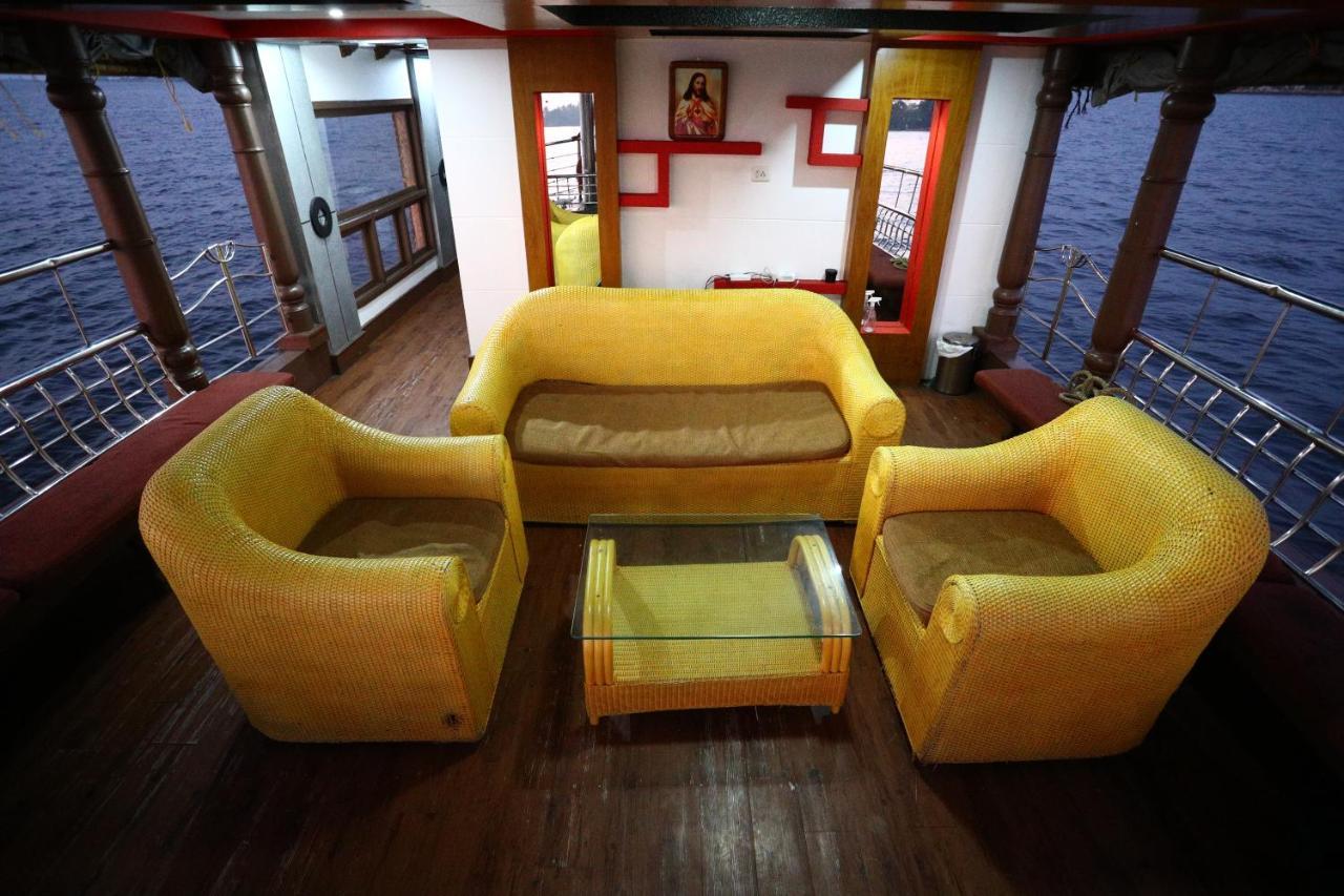 Friends Cruise, Nightstay Houseboat Alappuzha Bagian luar foto