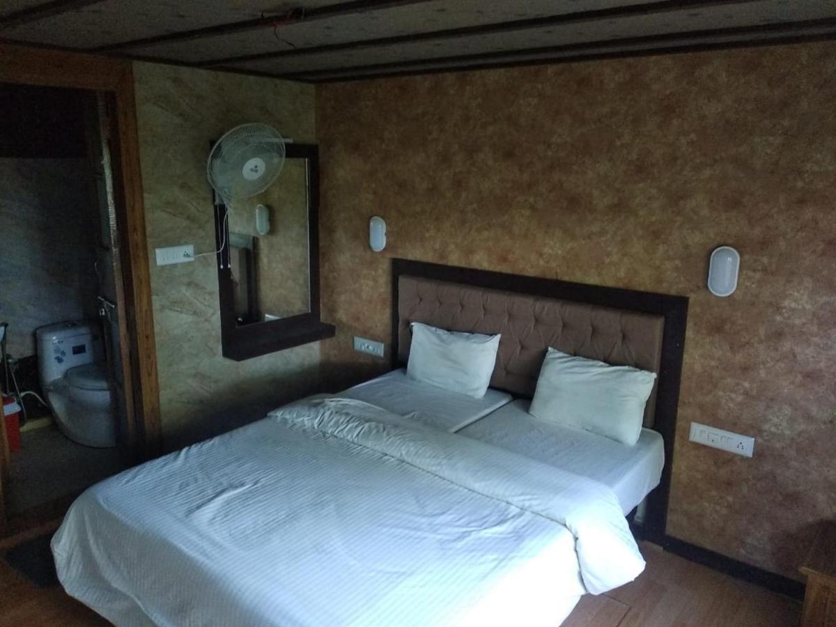 Friends Cruise, Nightstay Houseboat Alappuzha Bagian luar foto