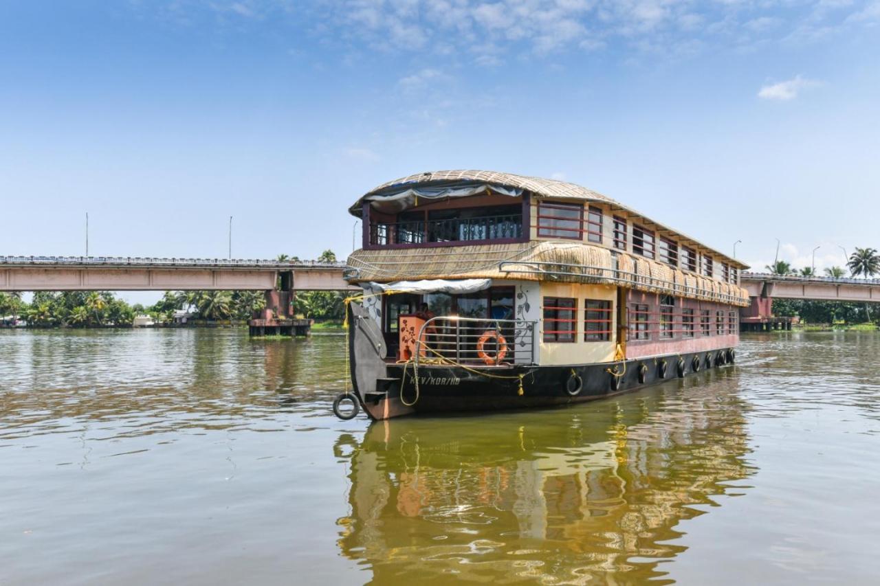 Friends Cruise, Nightstay Houseboat Alappuzha Bagian luar foto