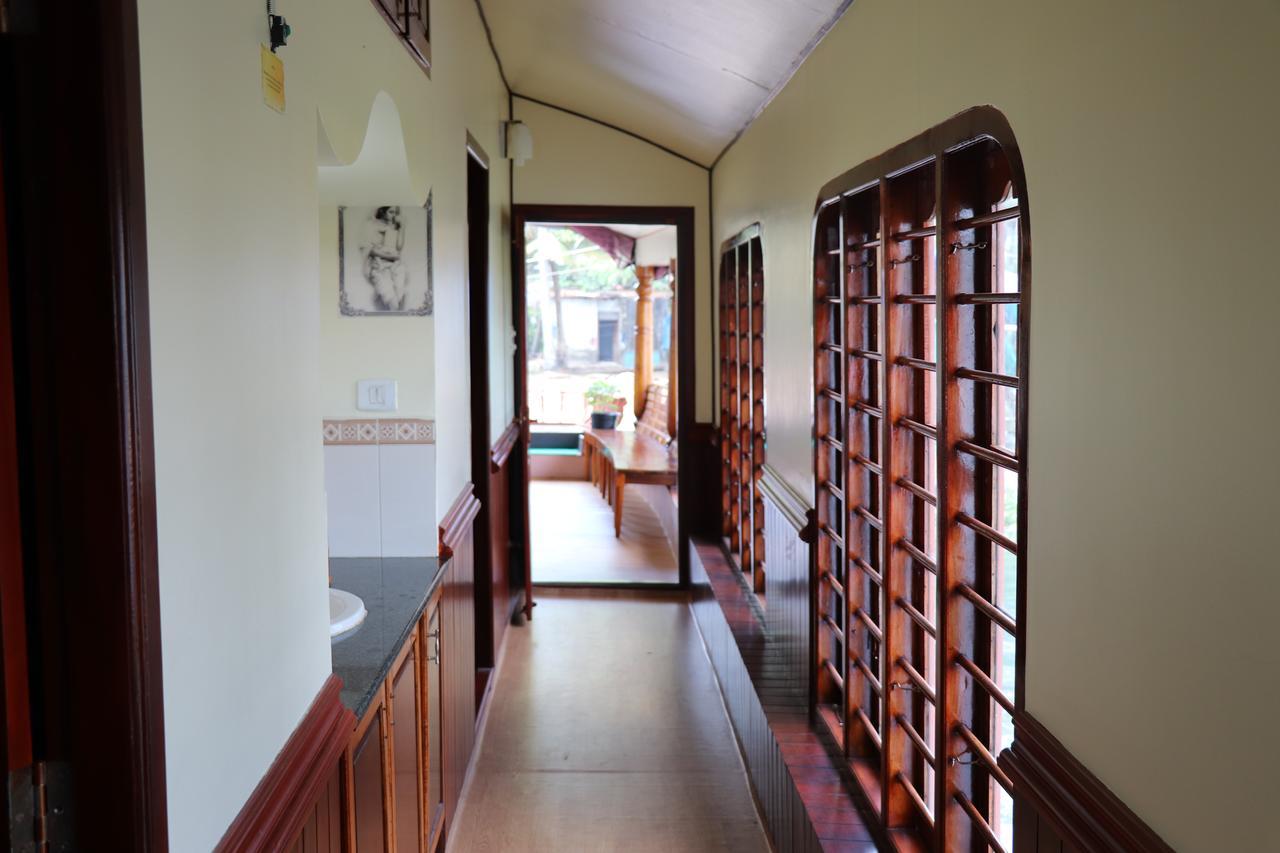 Friends Cruise, Nightstay Houseboat Alappuzha Bagian luar foto