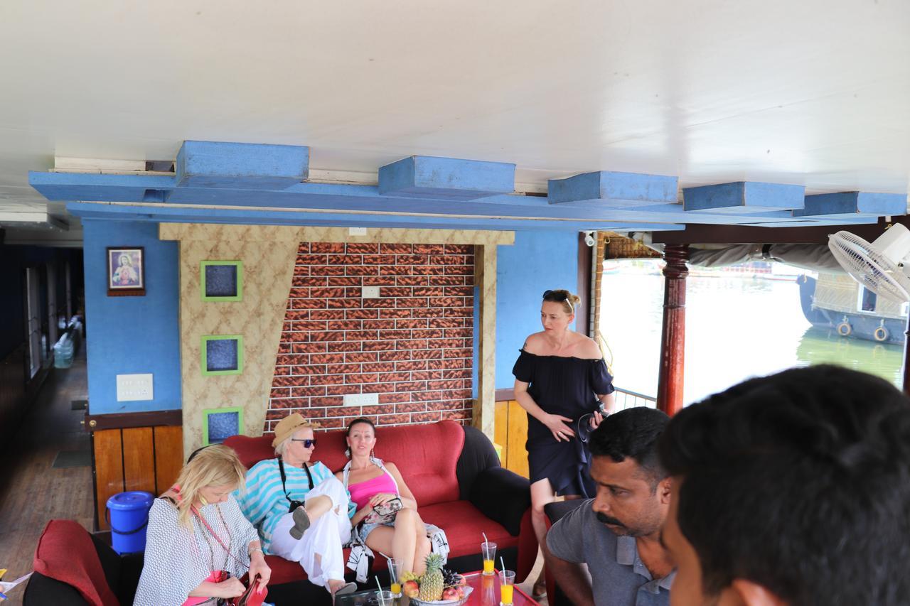 Friends Cruise, Nightstay Houseboat Alappuzha Bagian luar foto