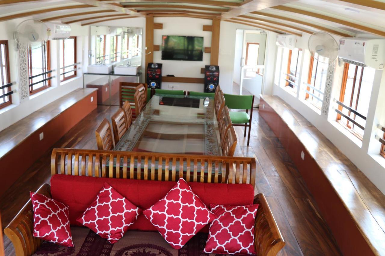 Friends Cruise, Nightstay Houseboat Alappuzha Bagian luar foto