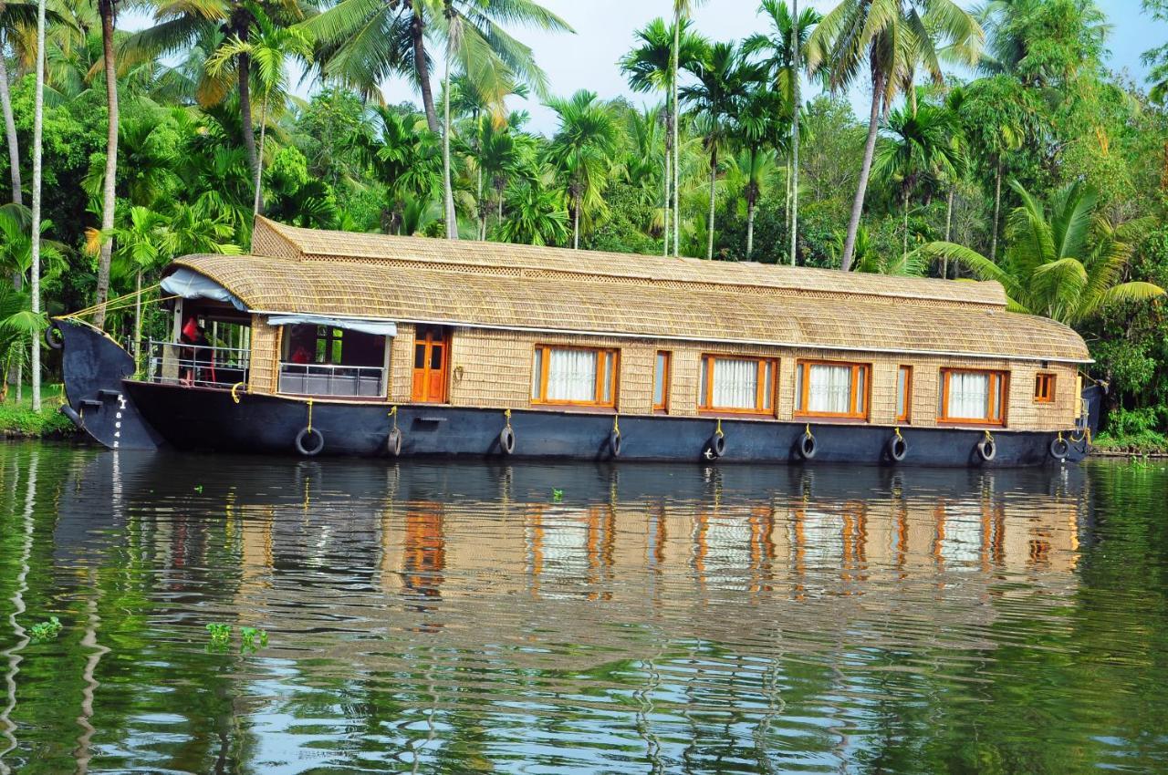 Friends Cruise, Nightstay Houseboat Alappuzha Bagian luar foto